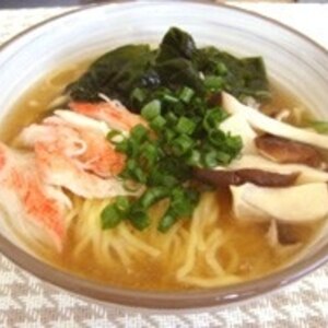 ねぎたっぷり糸こんにゃくヘルシ-醬油ラーメン